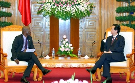 Außenminister von St. Kitts und Nevis besucht Vietnam